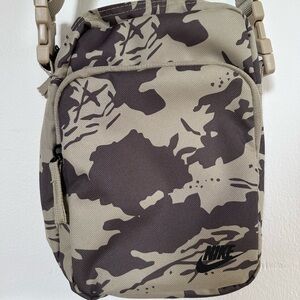 Nike Men's Black and Tan Camouflage Messenger Bag